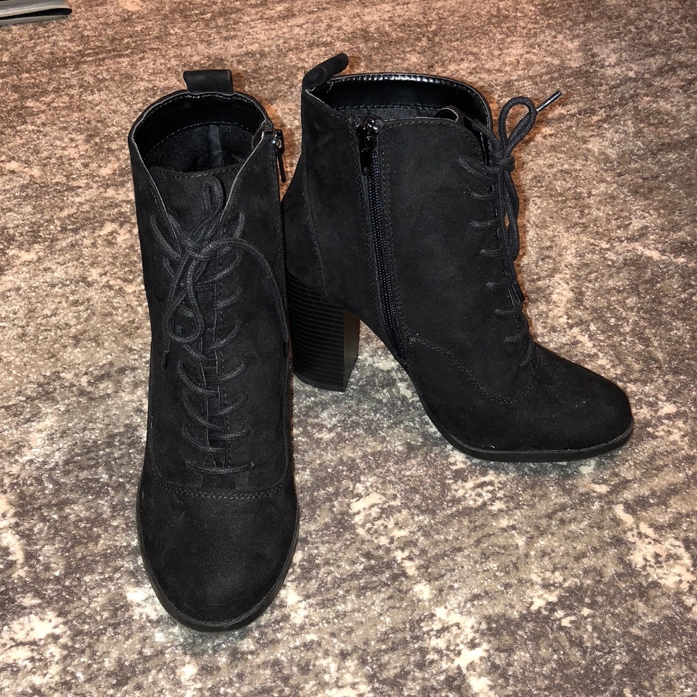 Express Heeled Booties